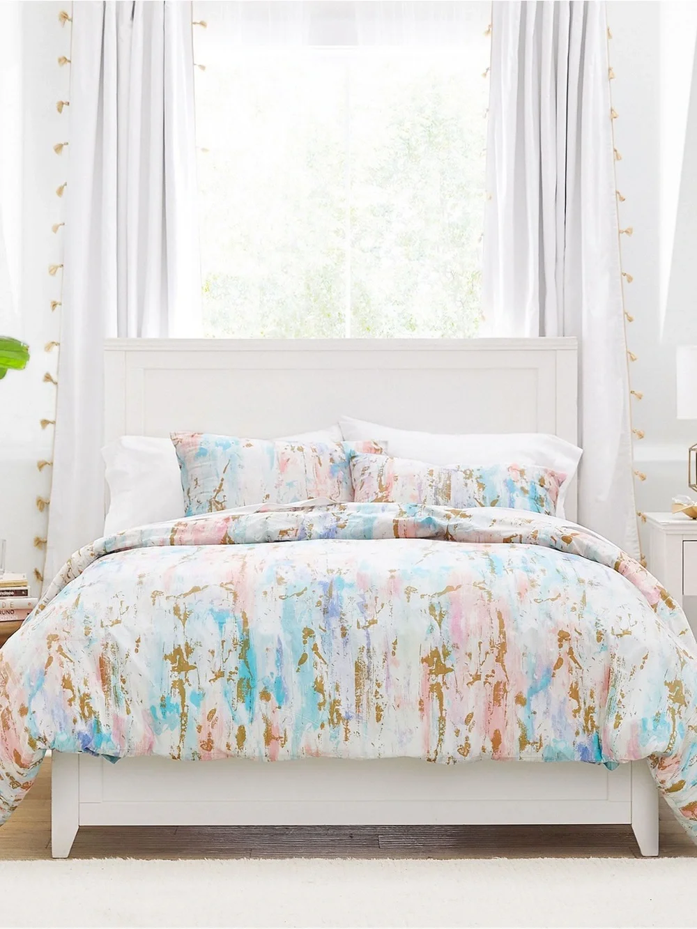 Skylar Metallic Duvet Cover and Shams